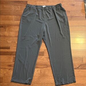 Susan Graver Women’s Liquid Knit Slate Gray elastic waist pants - size 22